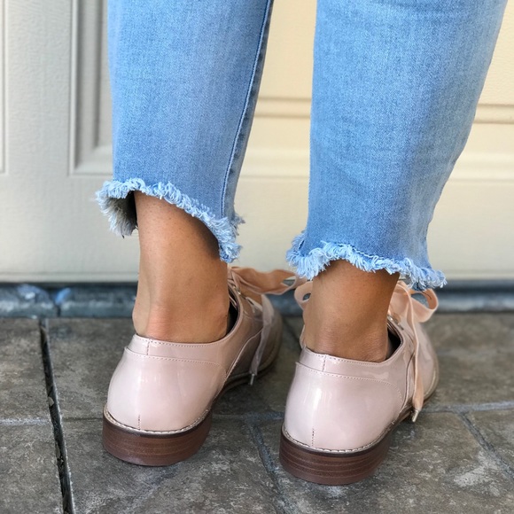 Patent At Ease Blush Lace Oxford Flat - Picture 4 of 8